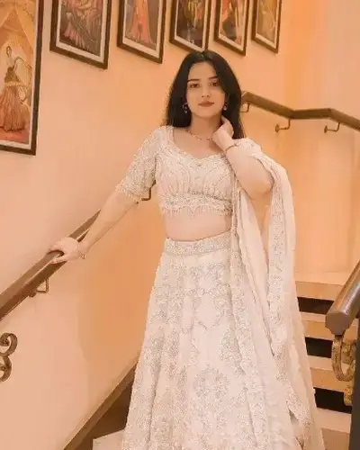 Escort Service In Chainpur